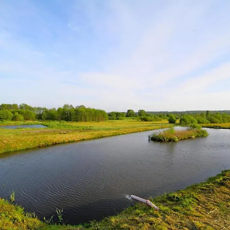 In The Countryside, Quiet, Private Garden Holiday home